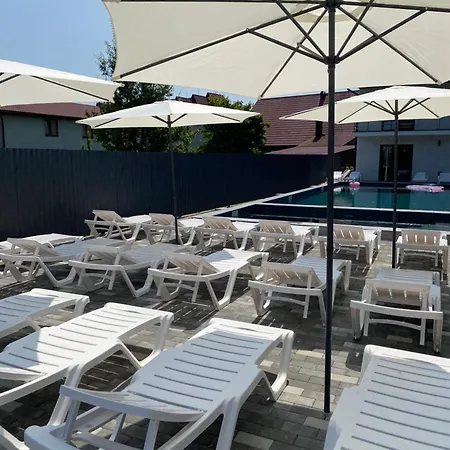 Elena Resort *